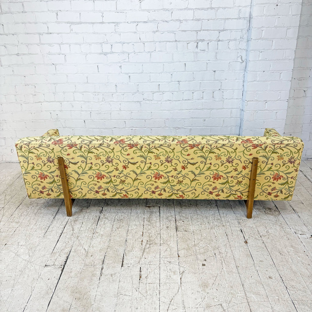 91" Dunbar Bracket Back Sofa