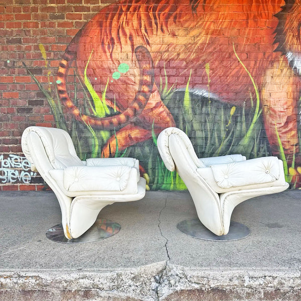Vintage Artifort? Lounge Chairs on Chrome Bases