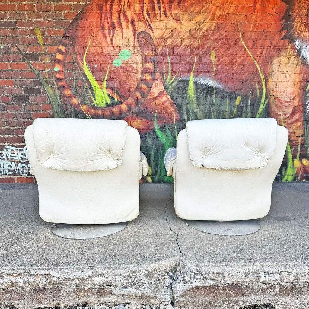 Vintage Artifort? Lounge Chairs on Chrome Bases